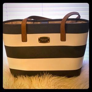 Michael Kors Striped Navy Shoulder bag
